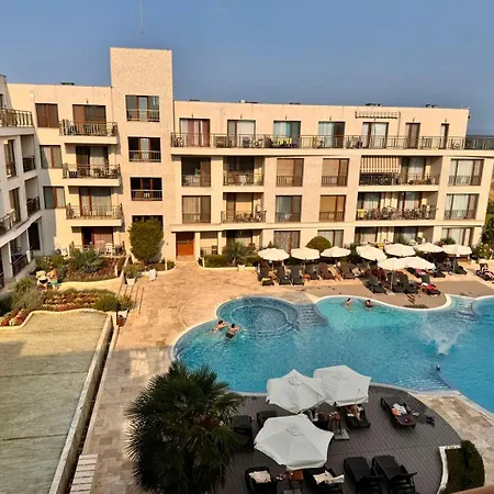Diamond Sarafovo Apartahotel